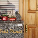 Bed and breakfast Le Petit Free Gated Parking