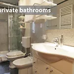 Le Petit Free Gated Parking Bed & Breakfast