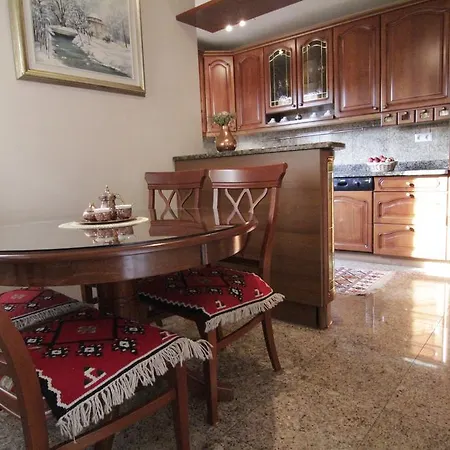 Bed and breakfast Le Petit Free Parking 3*