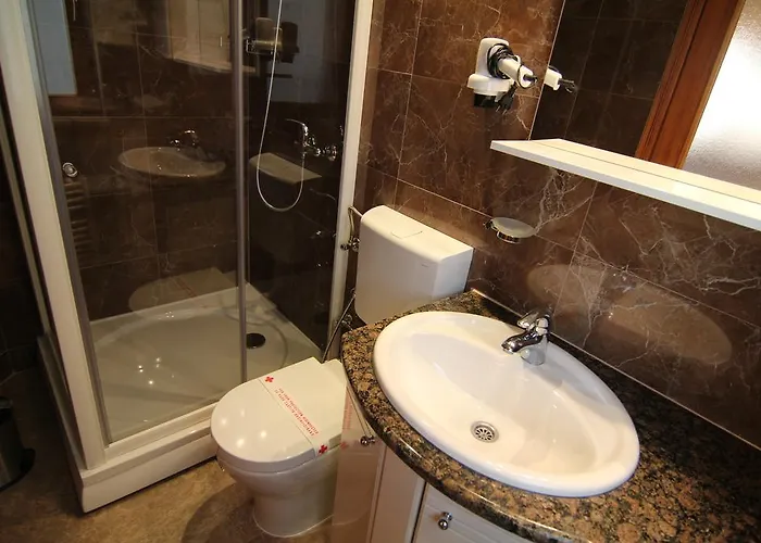 住宿加早餐酒店 Le Petit Free Gated Parking 塞拉耶佛