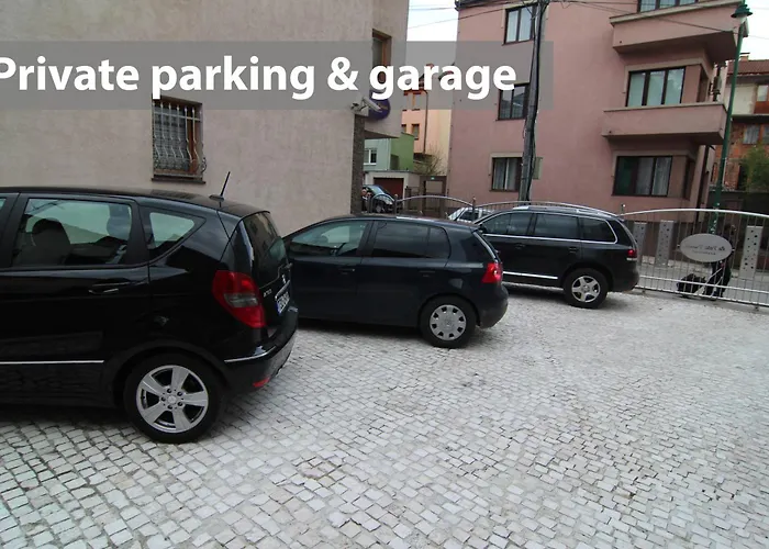 Le Petit Free Gated Parking 塞拉耶佛